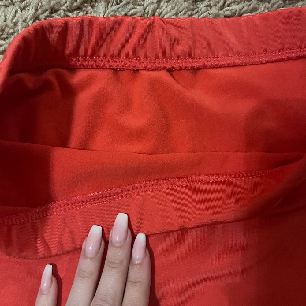 Two piece set - Picture 2 of 2